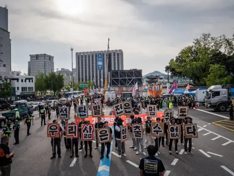Mexico's World Cup Return: Pride, Protests, and a Winning Start